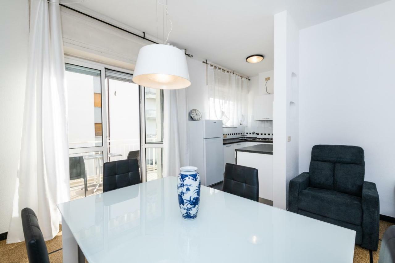 Appartement Finalmarina Centro 2 à Finale Ligure Extérieur photo